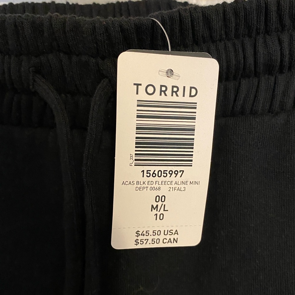 Torrid size 00x 10 M/L A-Line Mini Skirt - Fleece Black - Picture 9 of 9